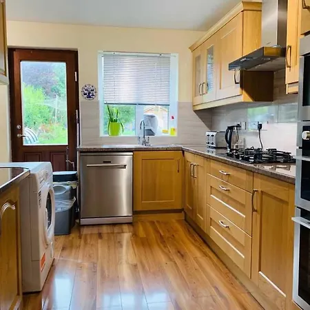 펜션 10 Beechwood Court Self Catering *